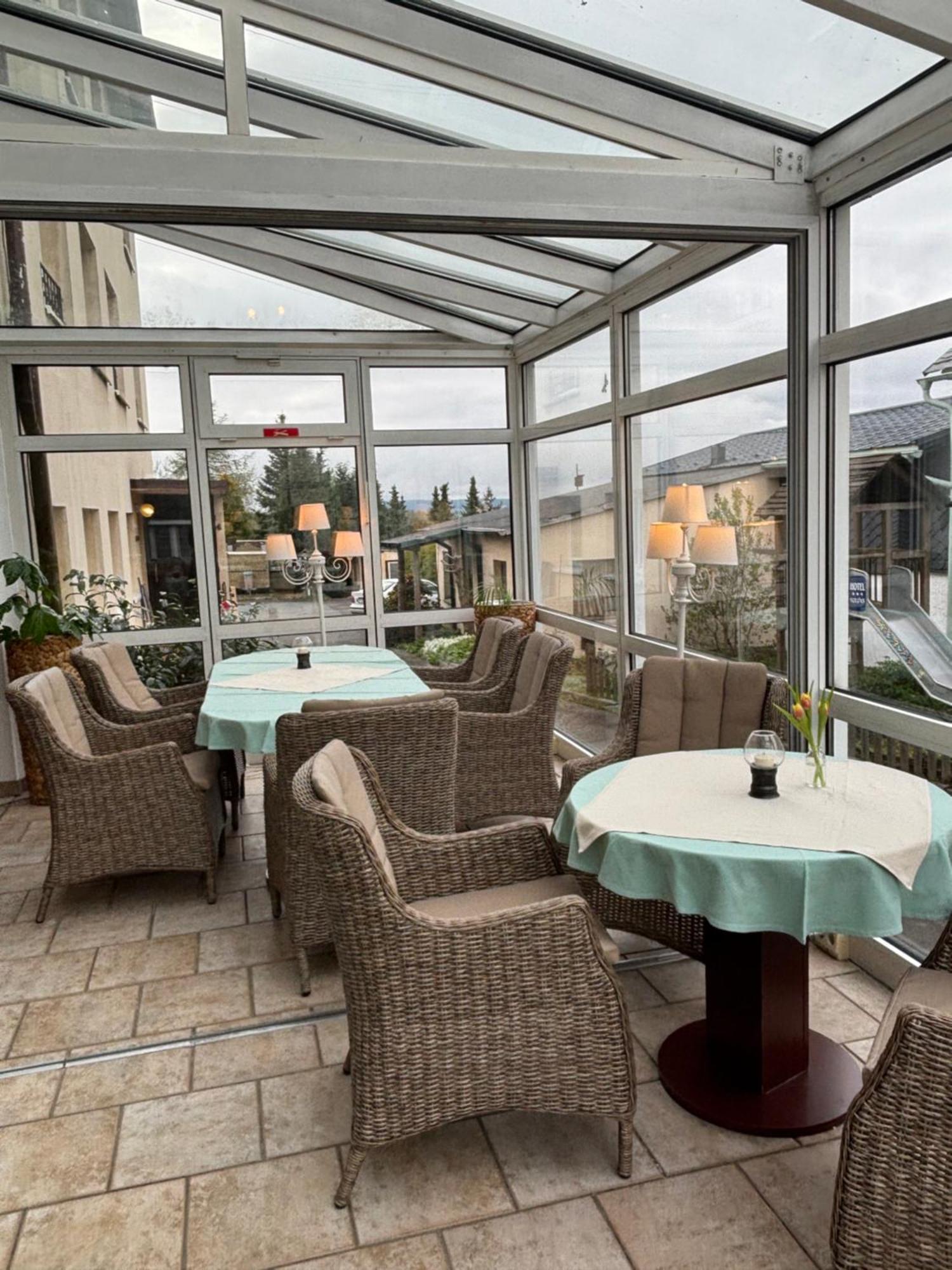 Hotel Burghof Oberweißbach エクステリア 写真